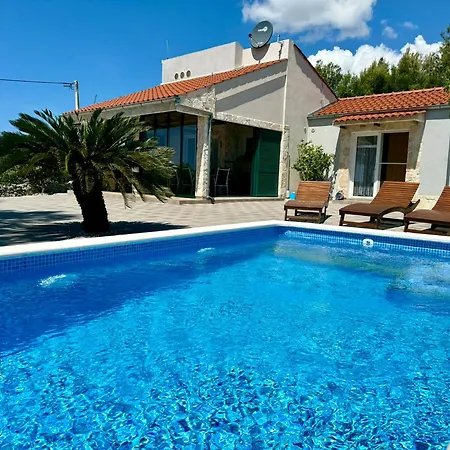 ヴィラ Villa Mark マリナ